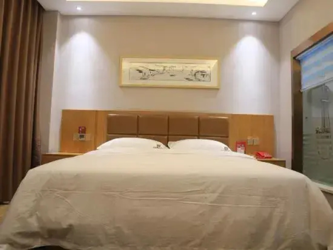 Huayi Hotel