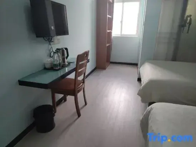 Standard Twin room with sea view