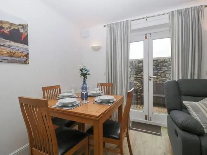 6 Malthouse Court