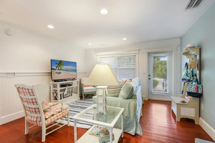 Bean Point Beach Cottage - 709 N Bay
