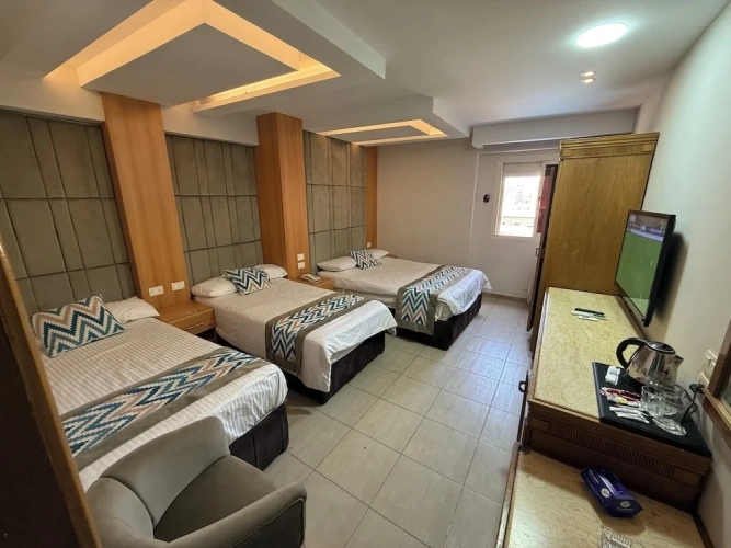 Standard Triple room