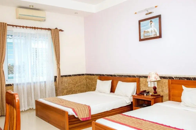Hoang Van Hotel