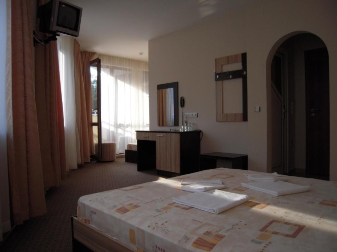 Standard Triple room with balcony