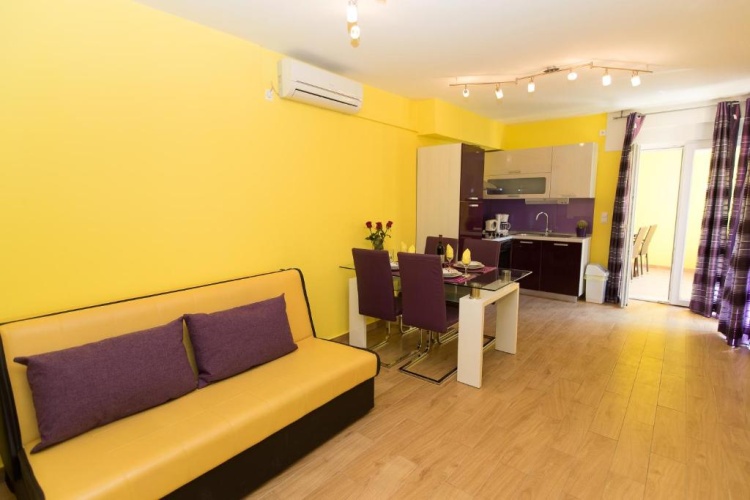 1 Bedroom Apartment
