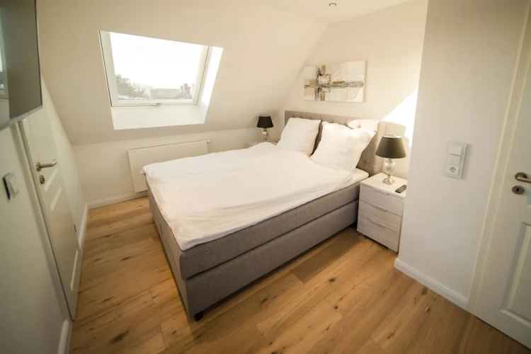 1 Bedroom Apartment with balcony and with garden view