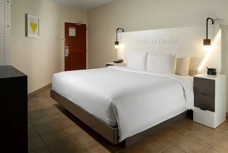 1 Bedroom Suite with pool view