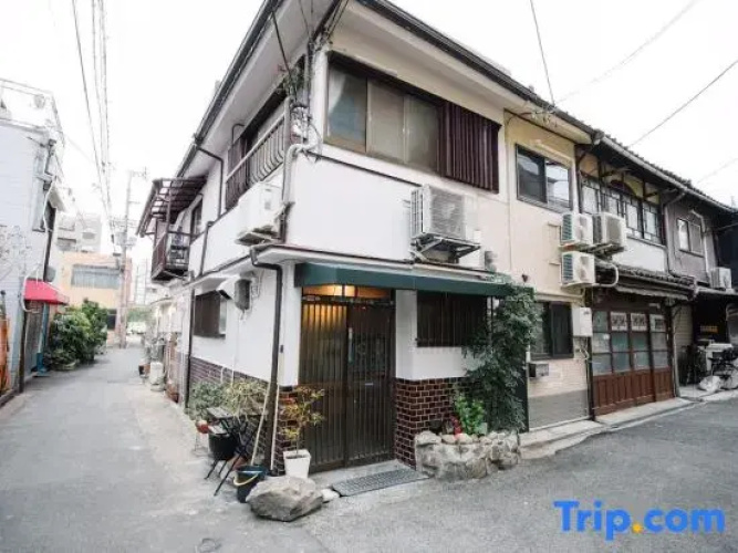 Linlin House C D