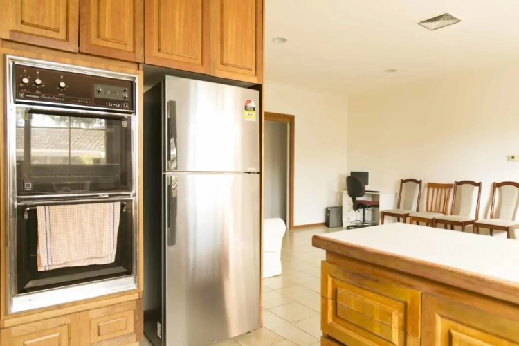 4 Bedrooms Cottage