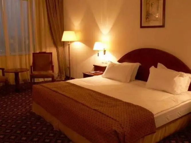 Gloria Hotel & Suites