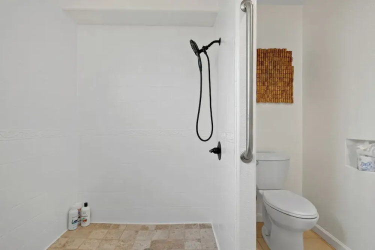 Beachy 1BR Escape with SofaBed Golf
