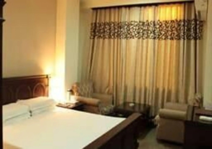 Hotel Rajmahal