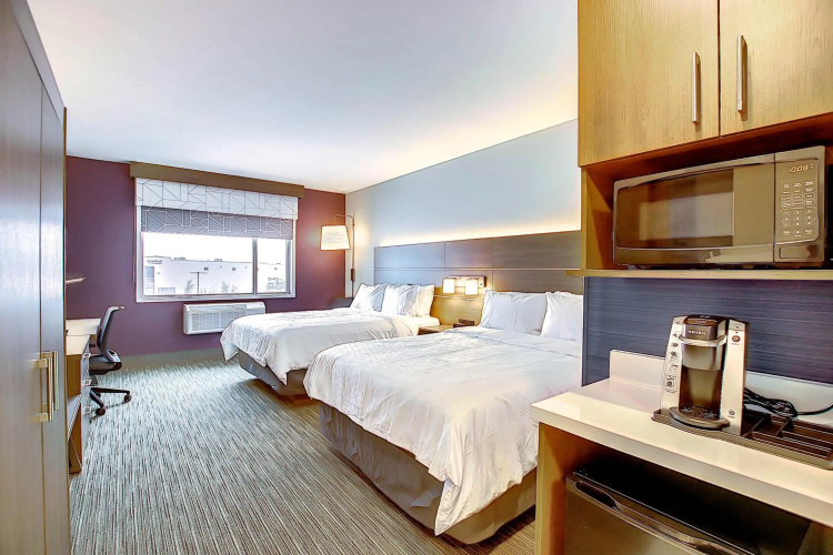 Holiday Inn Express & Suites Calgary Airport Trail NE photo 7
