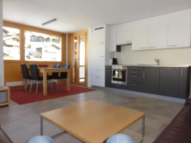 3 Bedrooms Apartment