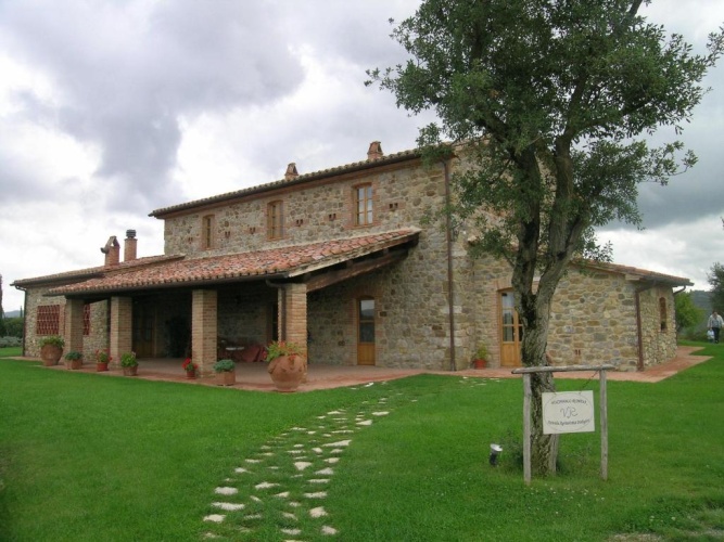 6 Bedrooms Villa