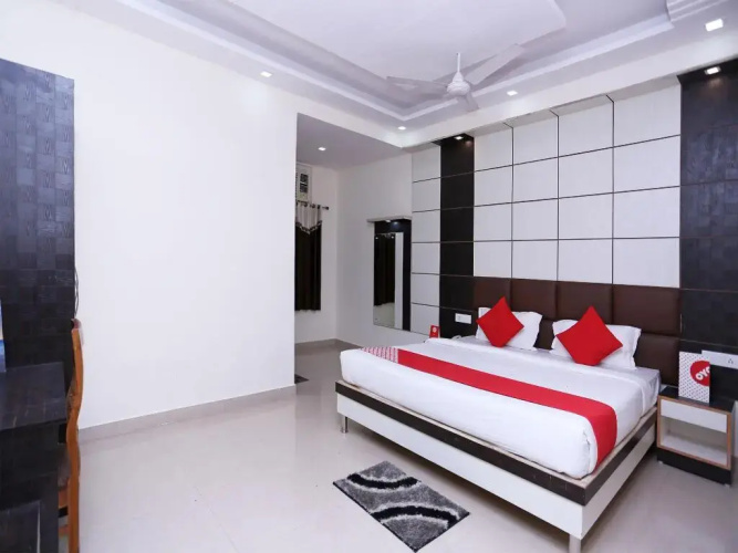 Laxmi Sadan Hotel