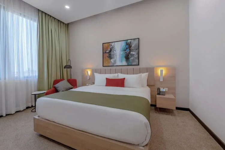 Eden Gardens Hotel