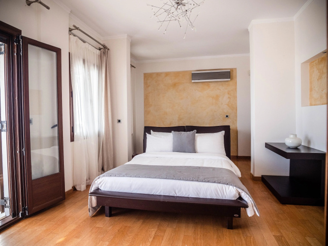 Grand Villa Santorini