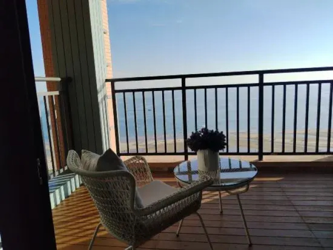 Beihai Haiju Inn