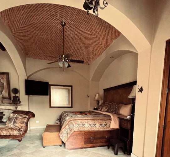 1 Bedroom Luxury Apartment with garden view