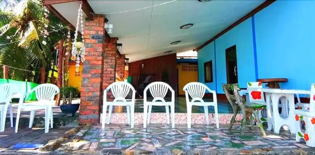 Sky Beach Travel & Hostel