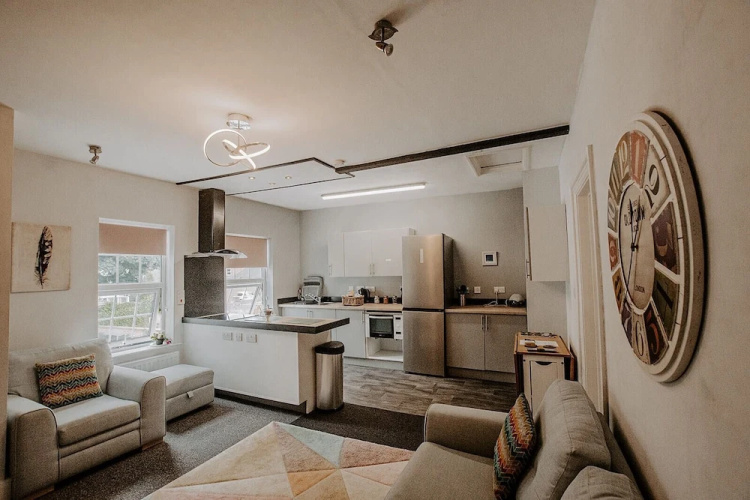 Primrose Apartment