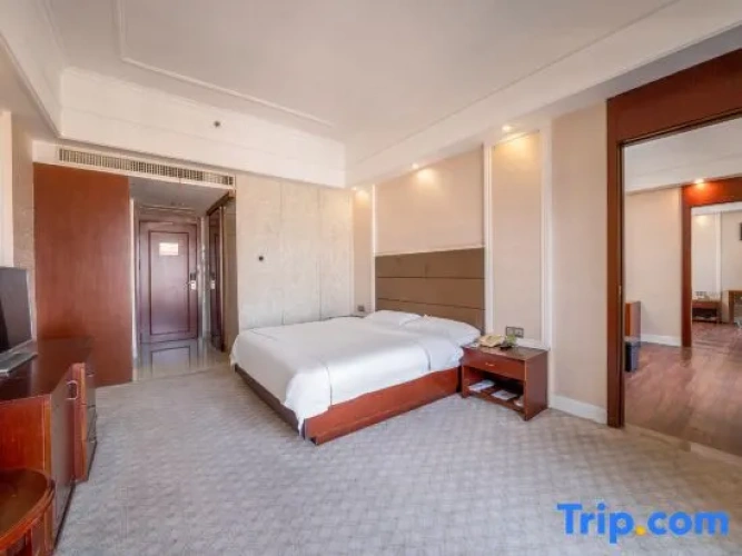 Executive Suite with river view