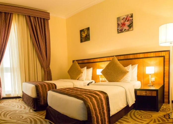 2 Bedrooms Apartment