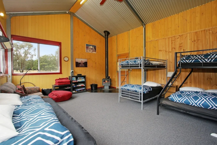 Feathertop Views and Dorm