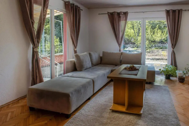 Villa Ella