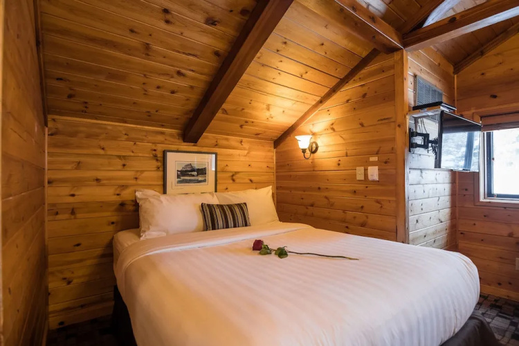 Castle Mountain Chalets