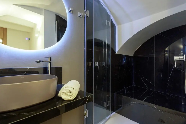 Cozy 2BD Duplex in Seville Center Gran Poder