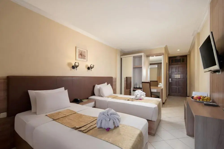Royal Tretes View Hotel & Convention