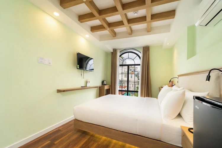 Deluxe Double room with balcony and with city view