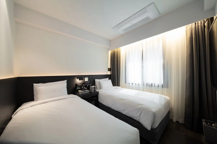 Moyen Hotel