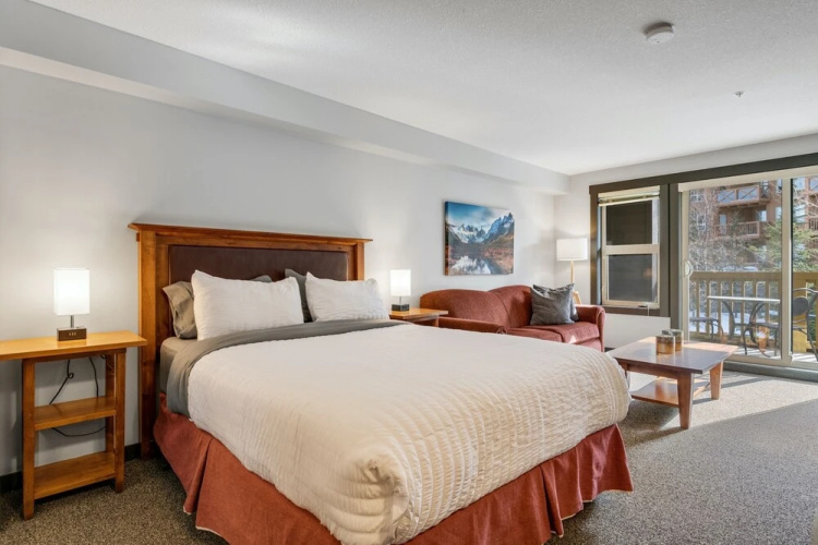 LARGE Studio | Ski In/Out | Pool & Hot Tubs | Central Upper Village Location