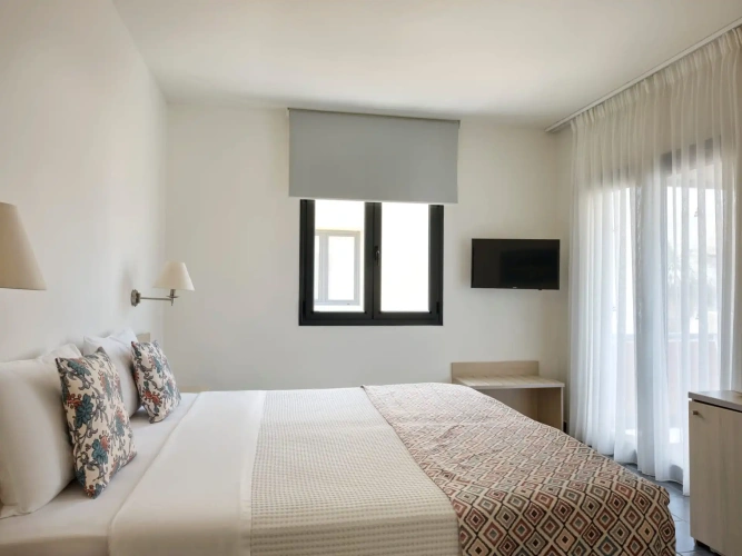 Standard Double room with inland view