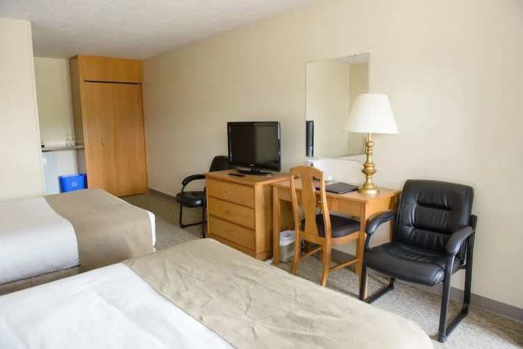 Sechelt Inn