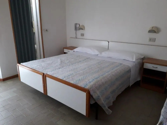 Hotel Lora