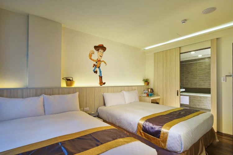 Deluxe Quadruple room