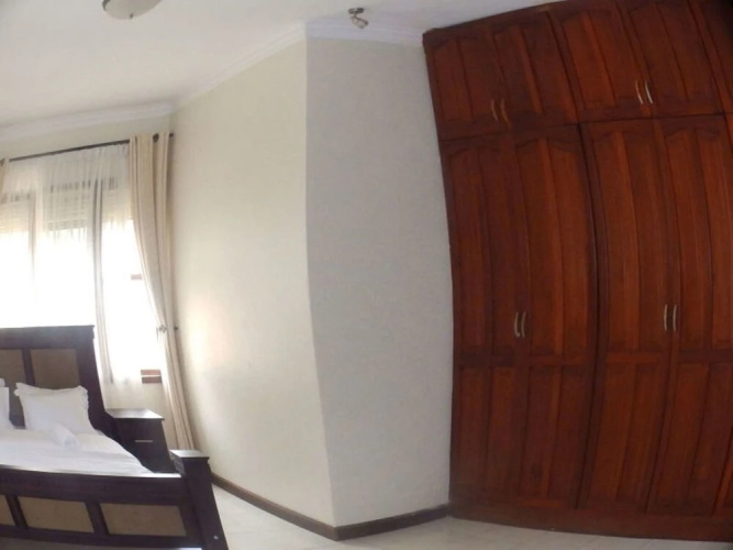 Emra Hotel