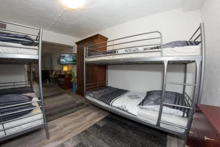 Economy Quadruple room