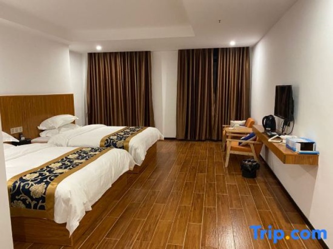 Deluxe Twin room with garden view