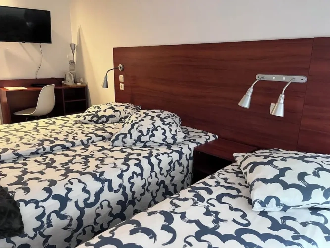 Standard Triple room with view