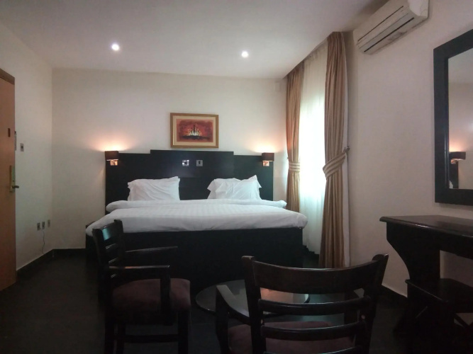 Eden Crest Hotel & Resort