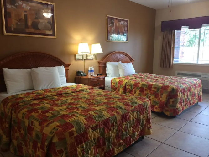 La Posada Inn