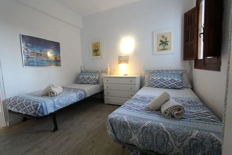 2 Bedrooms Apartment