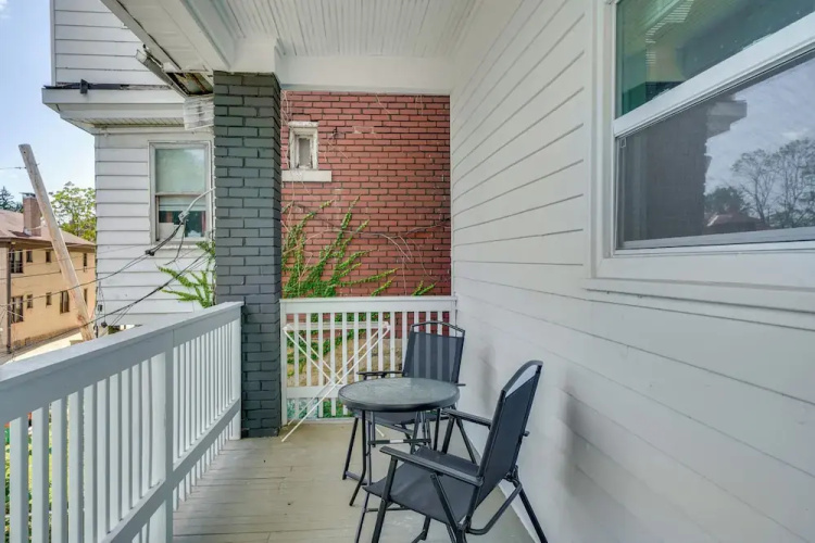 4 Mi to Dtwn: Pet-friendly Home in Pittsburgh