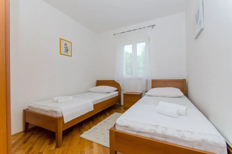 Apartment Mariner