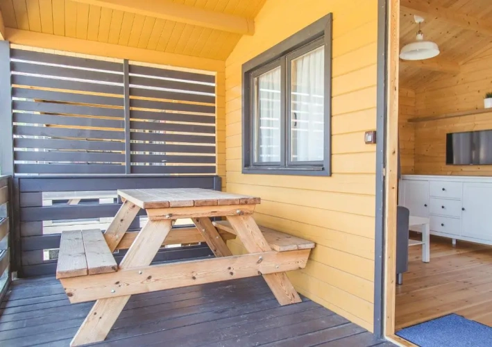 2 Bedrooms Bungalow