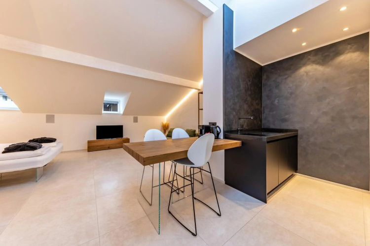 App 7 Palazzo Cavour